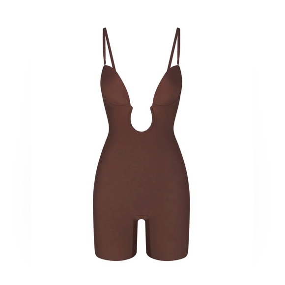 NWT Skims Deep plunge shapewear mid thigh bodysuit - Picture 3 of 9